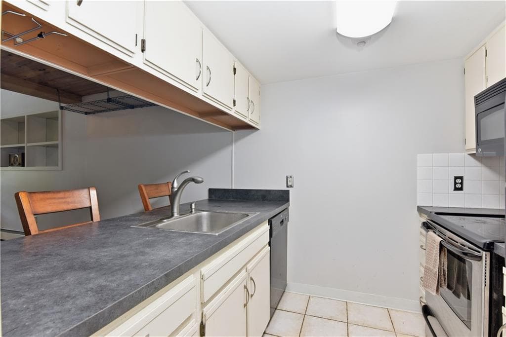 Condominium at 25 Higgins Street UNIT 104, Smithfield, photo 5 of 18