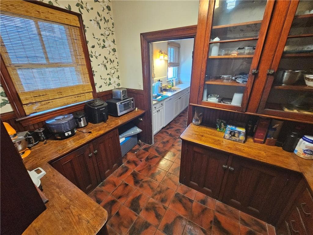 Condominium at 29 Laura Street UNIT 2, Providence, photo 18 of 27