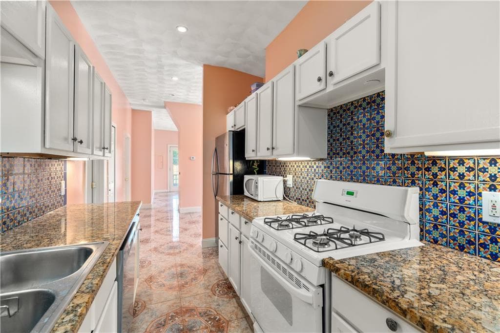 Condominium at 394 Great Road UNIT 3, Lincoln, photo 6 of 20