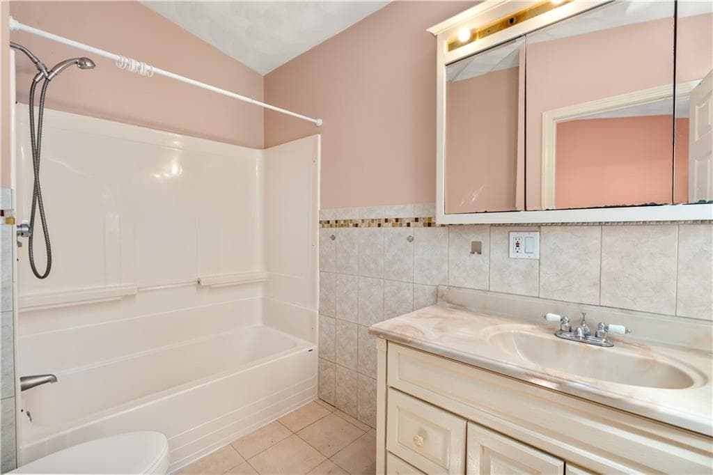 Condominium at 394 Great Road UNIT 3, Lincoln, photo 12 of 20