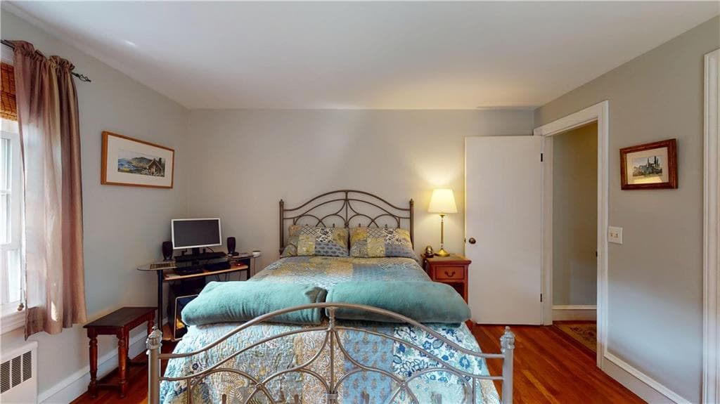Single Family Residence at 96 Paterson Avenue, Warwick, photo 27 of 49