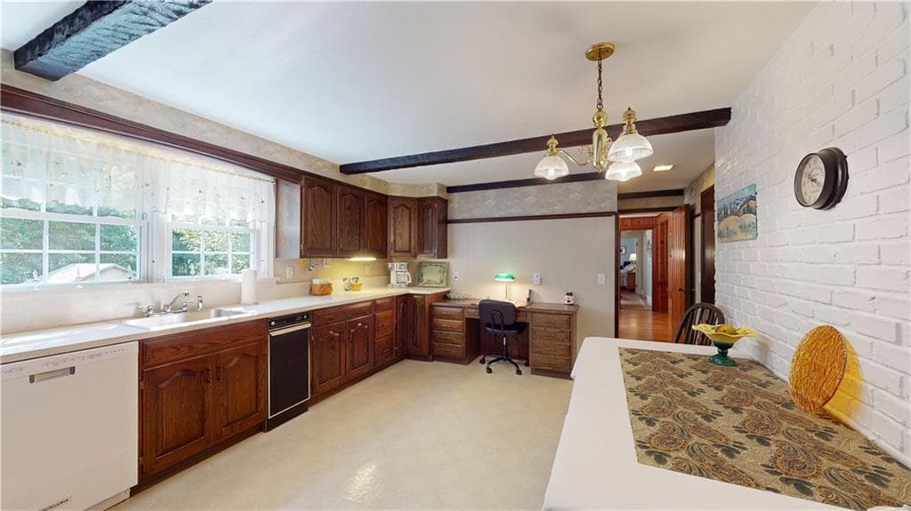 Single Family Residence at 96 Paterson Avenue, Warwick, photo 13 of 49