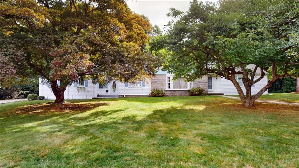 Single Family Residence at 96 Paterson Avenue, Warwick, photo 41 of 49