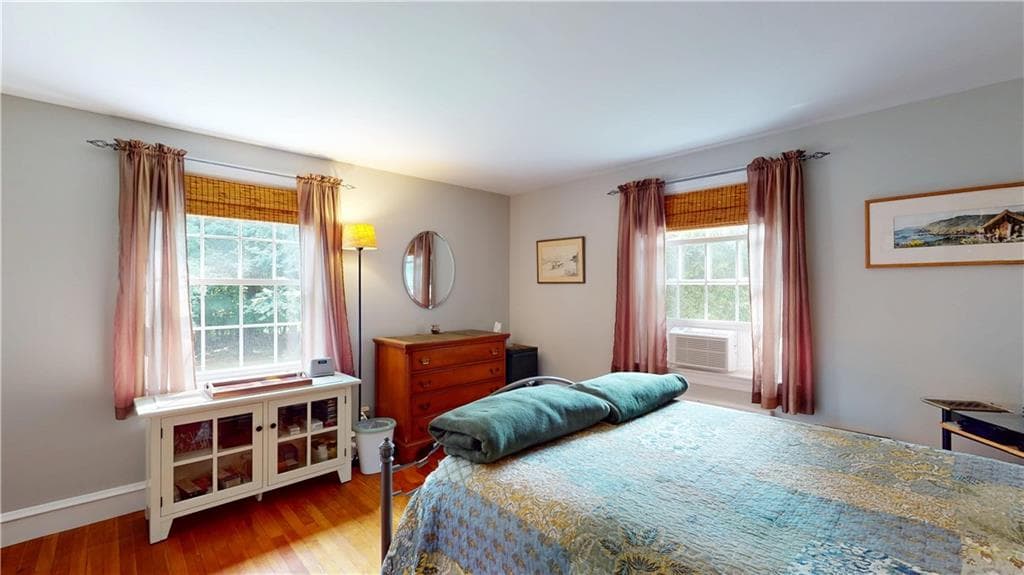 Single Family Residence at 96 Paterson Avenue, Warwick, photo 25 of 49
