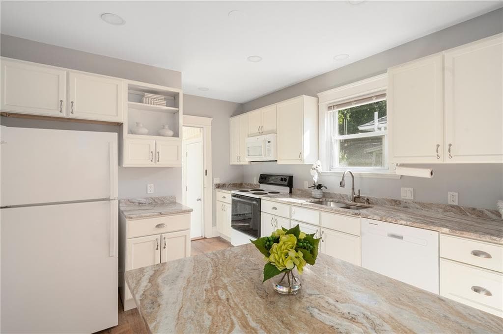 Single Family Residence at 14 Taft Avenue, Providence, photo 7 of 30