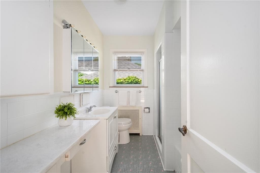 Single Family Residence at 14 Taft Avenue, Providence, photo 18 of 30