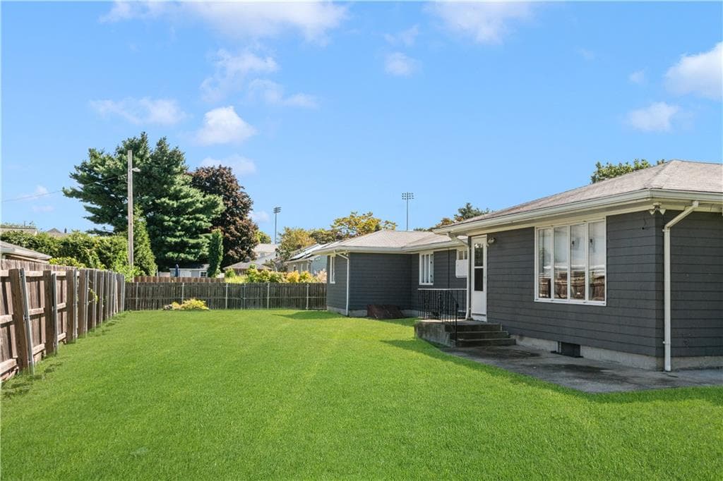 Single Family Residence at 30 Wardlaw Court, Providence, photo 24 of 27