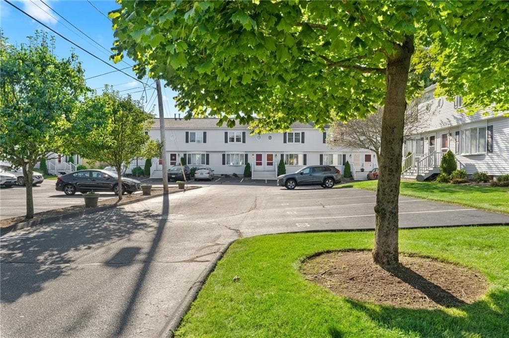 Condominium at 23 Benefit Street UNIT 17, Warwick, photo 3 of 37