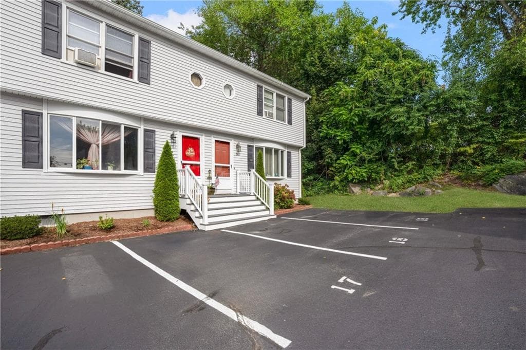 Condominium at 23 Benefit Street UNIT 17, Warwick, photo 33 of 37