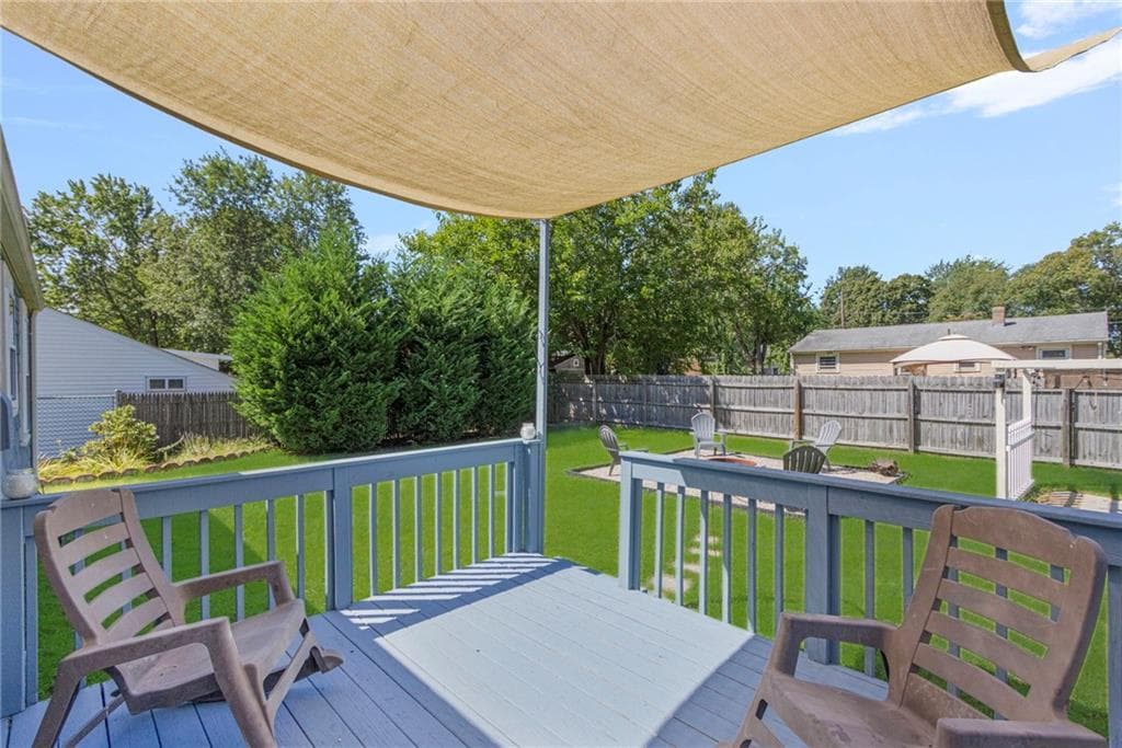 Single Family Residence at 161 Carolyn Street, Warwick, photo 4 of 25
