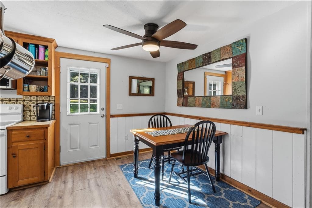 Single Family Residence at 430 Pond Street, South Kingstown, photo 9 of 30