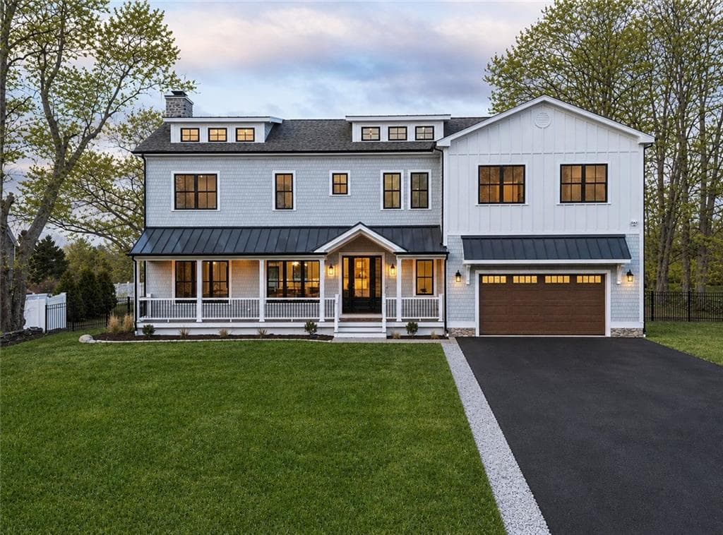 Single Family Residence at 980 Green End Avenue, Middletown, photo 5 of 46