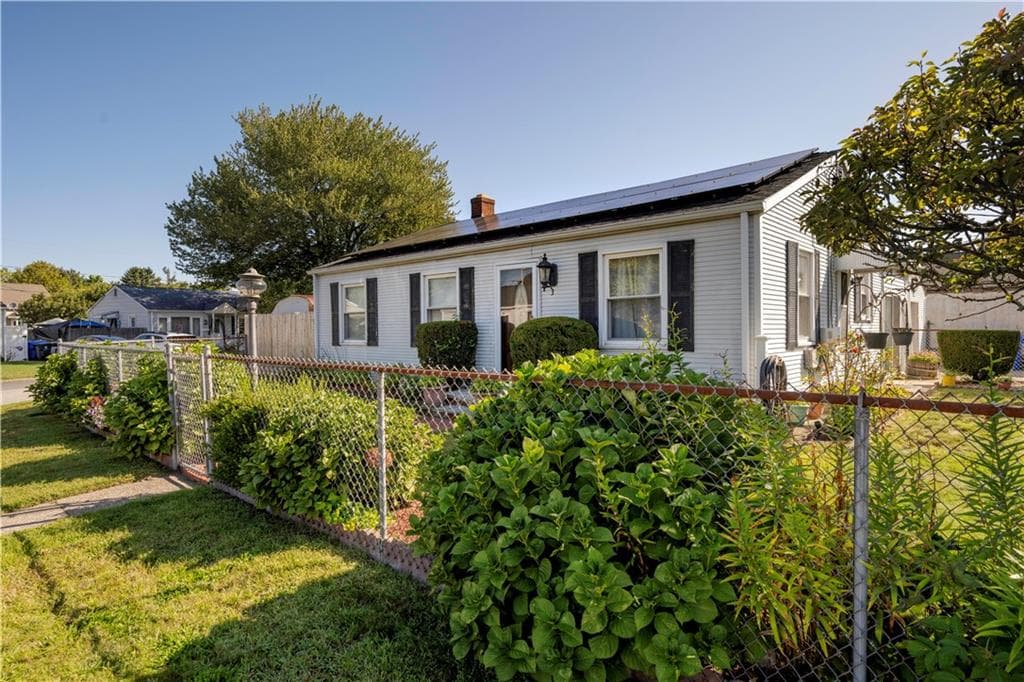 3 Rose Drive