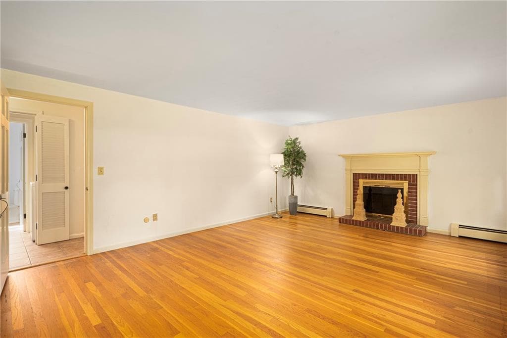 Single Family Residence at 102 Edgewater Road, Narragansett, photo 17 of 38