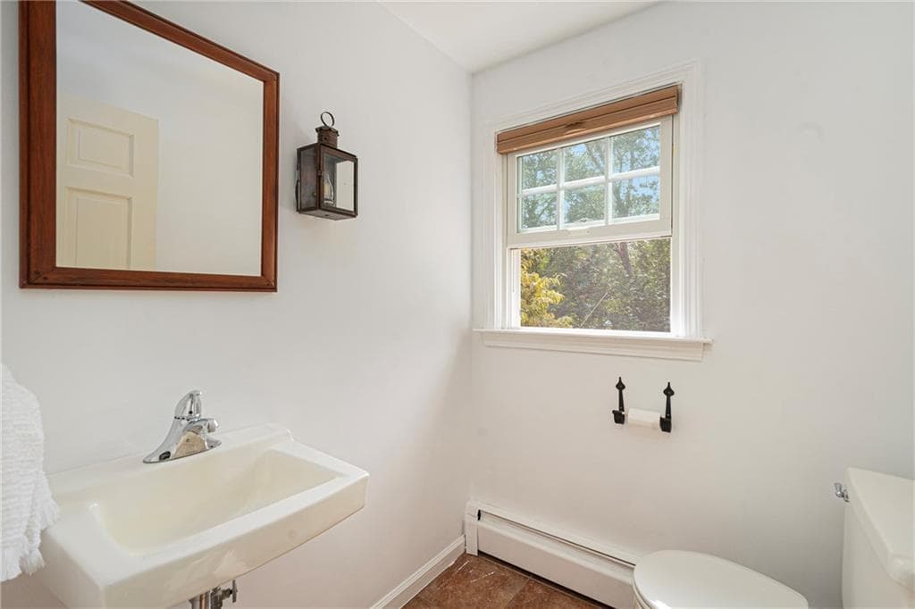 Single Family Residence at 102 Edgewater Road, Narragansett, photo 22 of 38