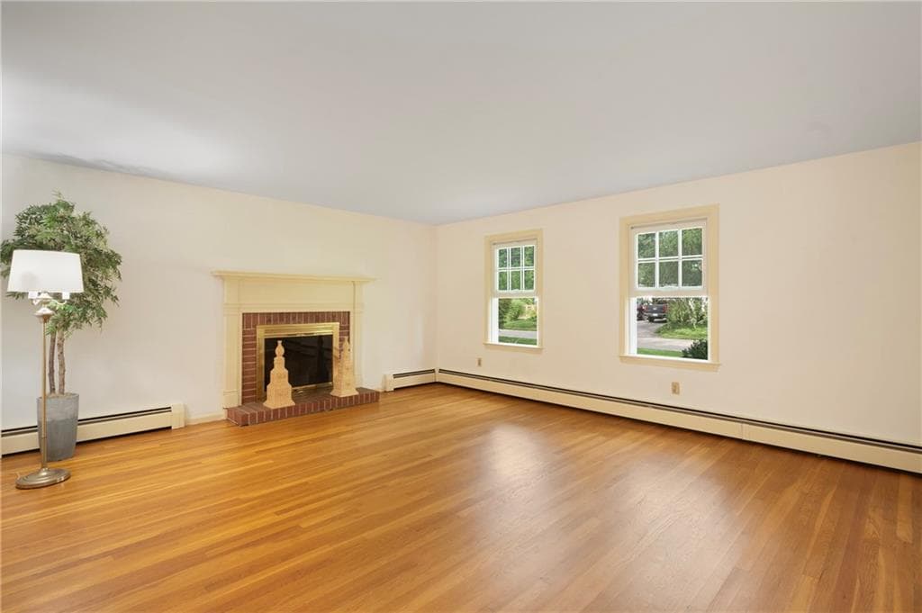 Single Family Residence at 102 Edgewater Road, Narragansett, photo 18 of 38