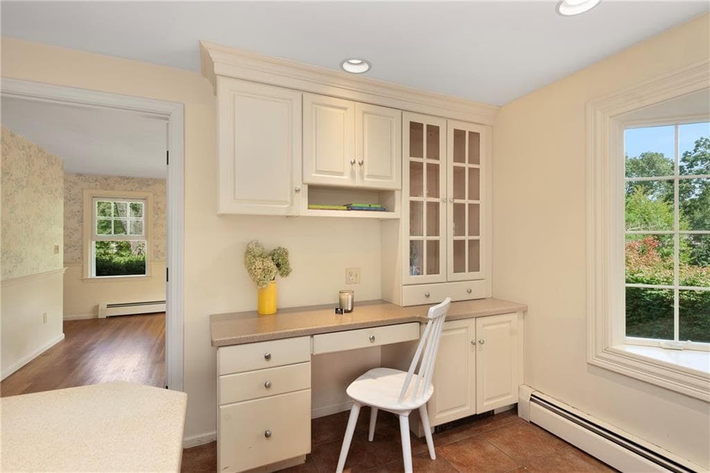 Single Family Residence at 102 Edgewater Road, Narragansett, photo 11 of 38