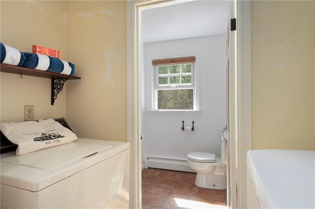 Single Family Residence at 102 Edgewater Road, Narragansett, photo 21 of 38
