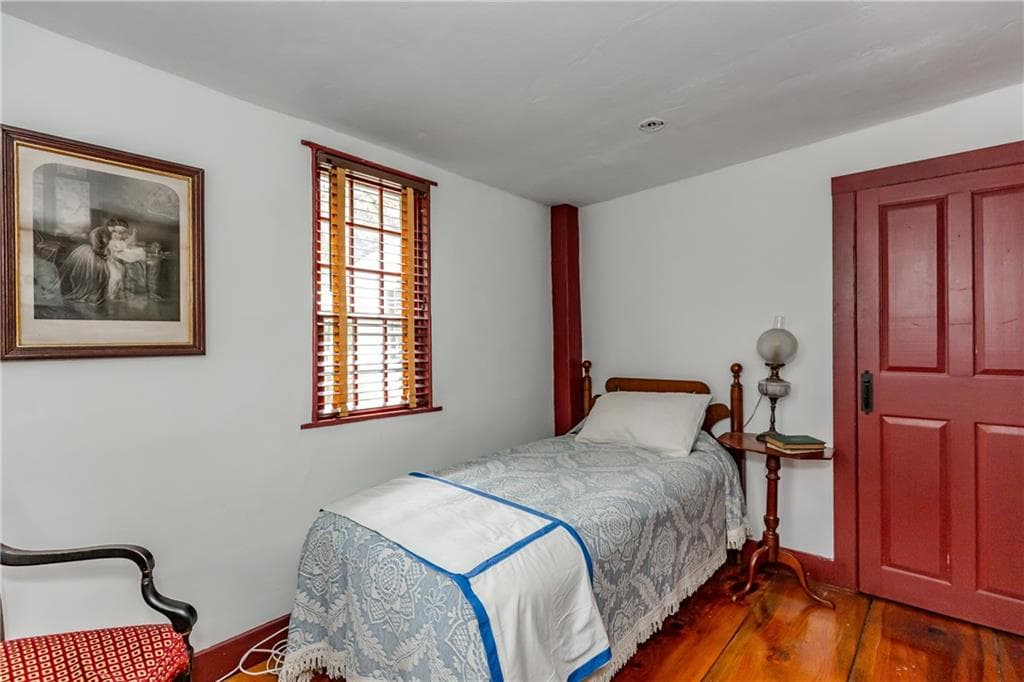 Single Family Residence at 1409 Hope Road, Cranston, photo 20 of 45