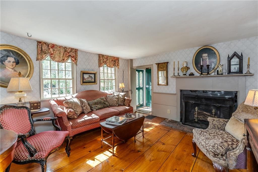 Single Family Residence at 1409 Hope Road, Cranston, photo 15 of 45