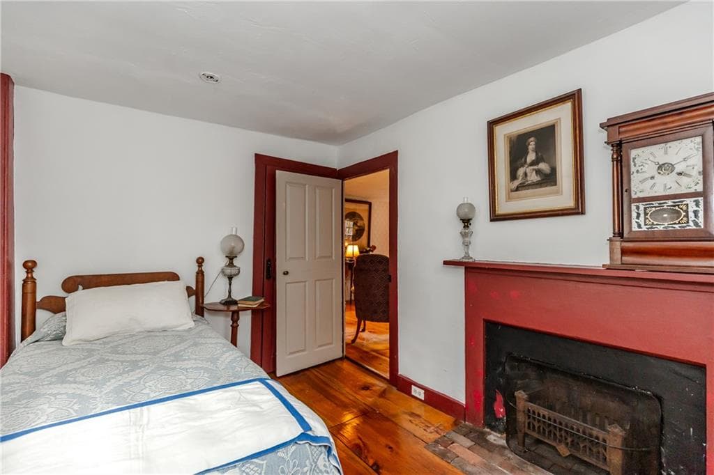 Single Family Residence at 1409 Hope Road, Cranston, photo 19 of 45