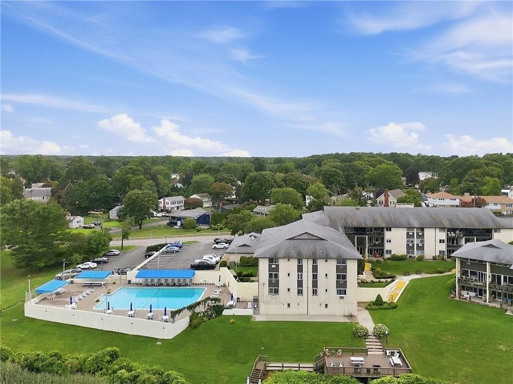 Condominium at 400 Narragansett Parkway UNIT SC10, Warwick, photo 42 of 45