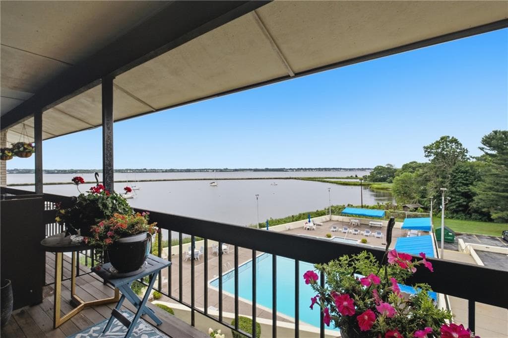 Condominium at 400 Narragansett Parkway UNIT SC10, Warwick, photo 12 of 45