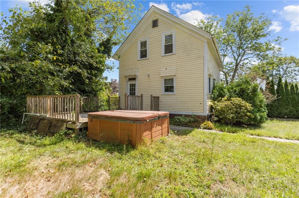 Single Family Residence at 217 Bay View Avenue, Cranston, photo 20 of 23