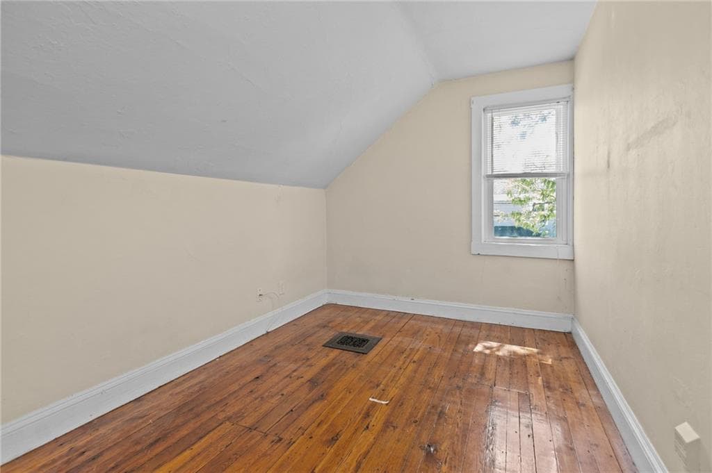 Single Family Residence at 217 Bay View Avenue, Cranston, photo 14 of 23