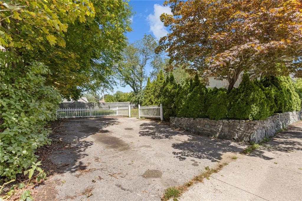 Single Family Residence at 217 Bay View Avenue, Cranston, photo 19 of 23