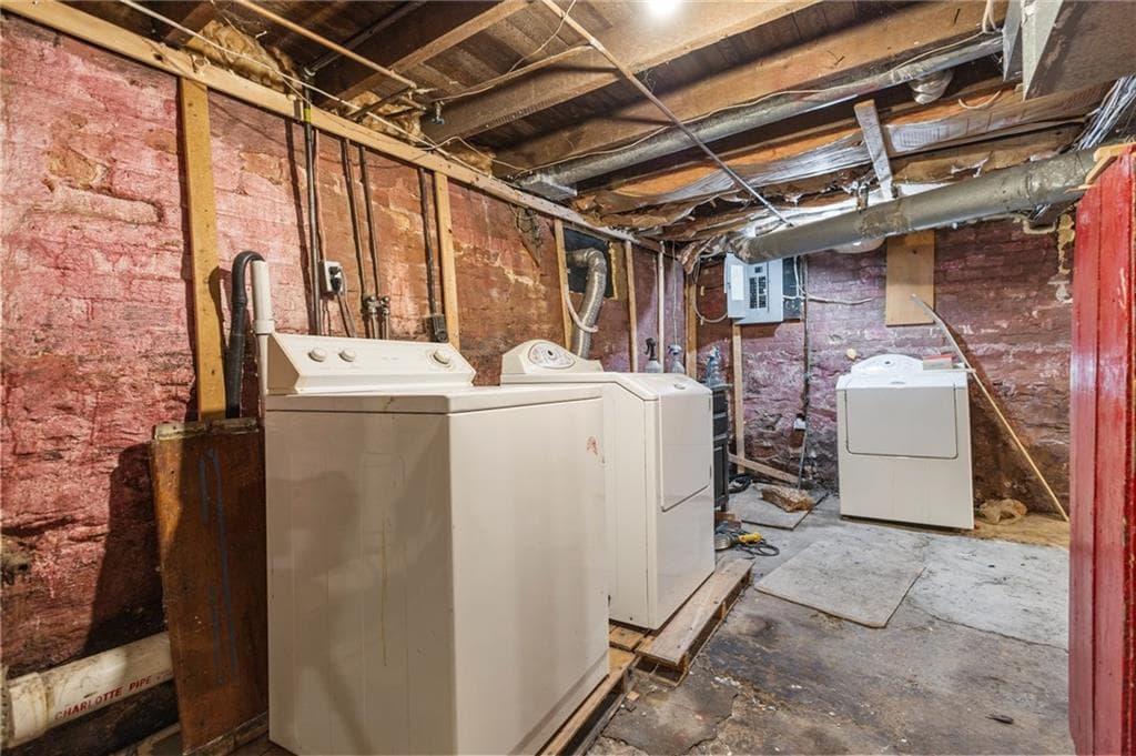 Single Family Residence at 217 Bay View Avenue, Cranston, photo 21 of 23