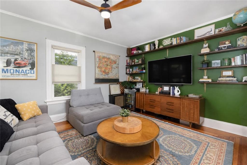 Single Family Residence at 12 Glendale Avenue, Providence, photo 6 of 33