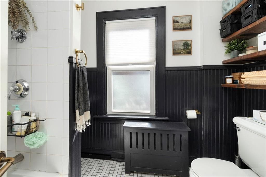 Single Family Residence at 12 Glendale Avenue, Providence, photo 24 of 33