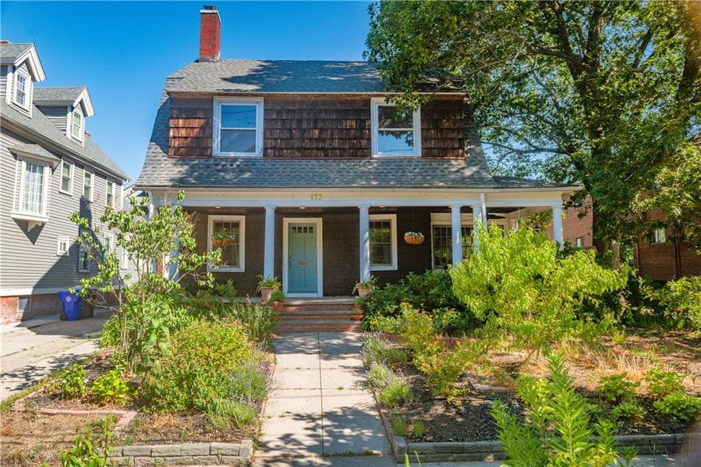 Single Family Residence at 173 Lexington Avenue, Providence, photo 2 of 45