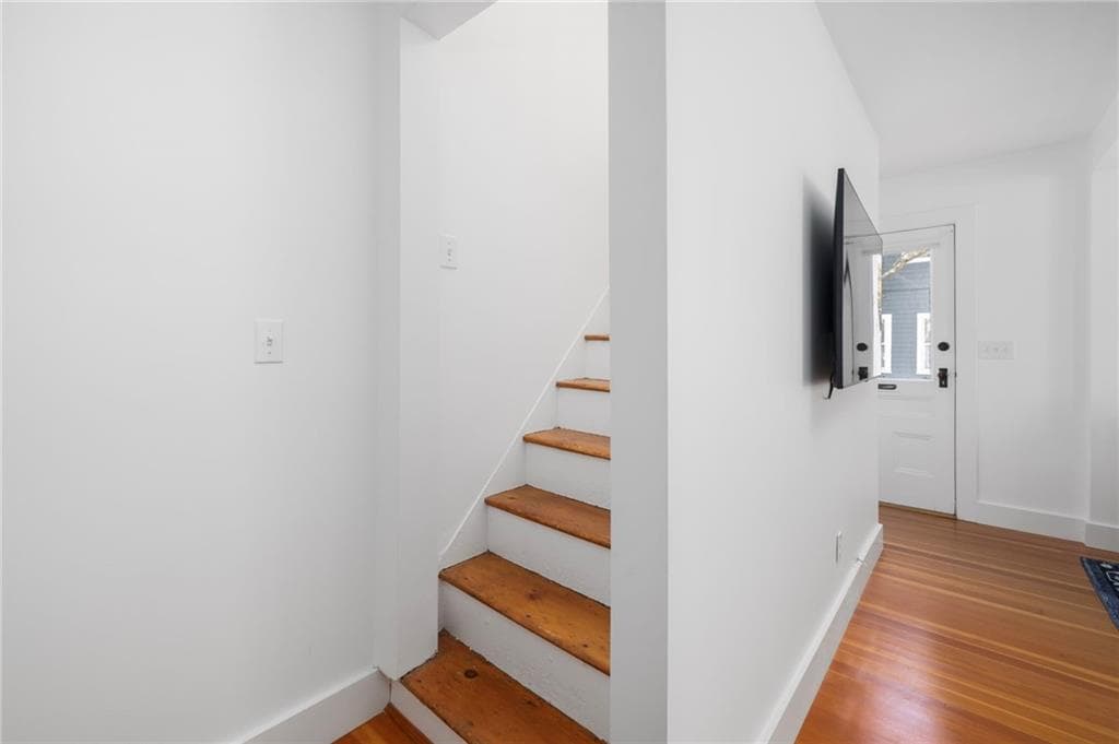 Single Family Residence at 19 Third Street, Newport, photo 18 of 36