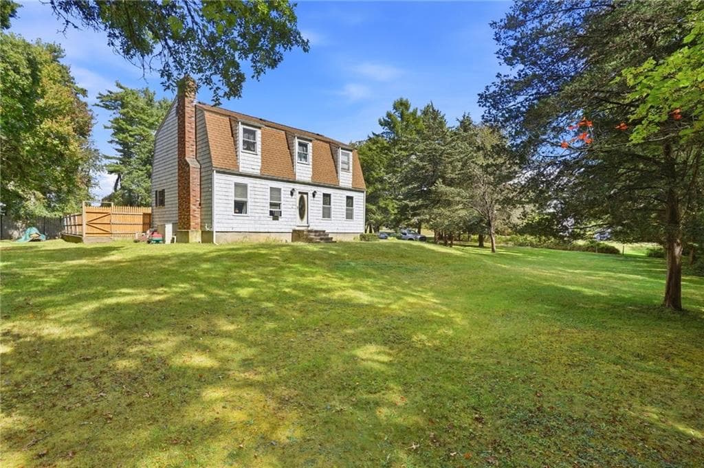 Single Family Residence at 107 Church Street, Westerly, photo 3 of 48