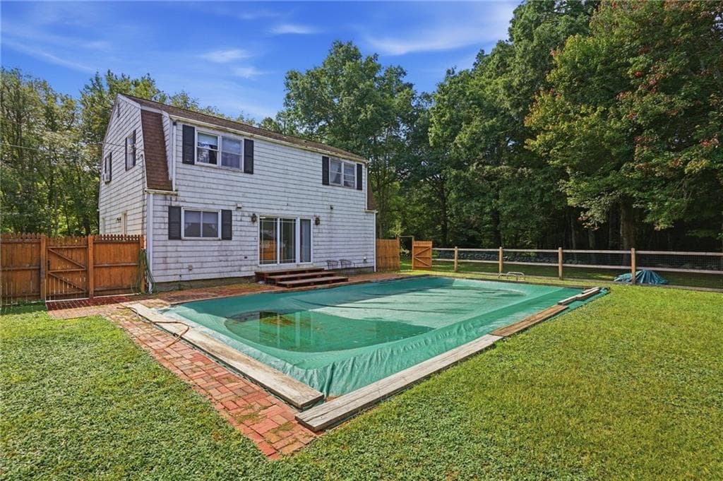 Single Family Residence at 107 Church Street, Westerly, photo 5 of 48