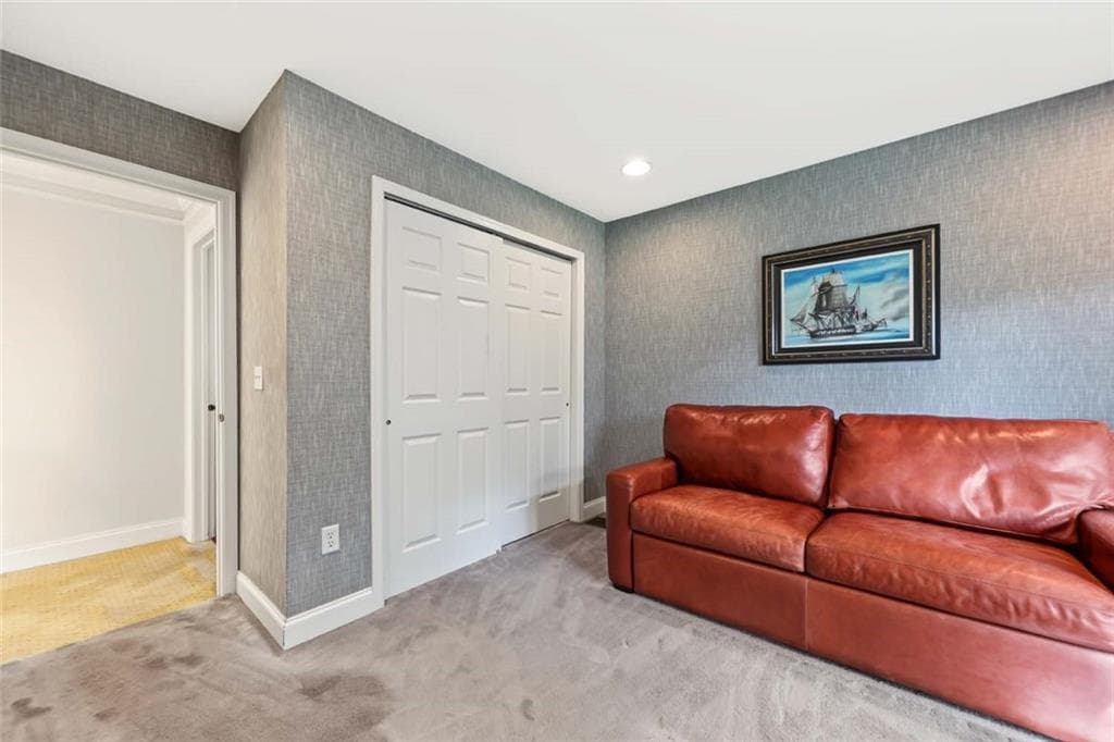 Condominium at 20 Ivy Garden Way, East Greenwich, photo 32 of 43