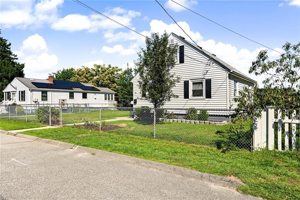 Single Family Residence at 51 Lowell Street, Cranston, photo 6 of 37