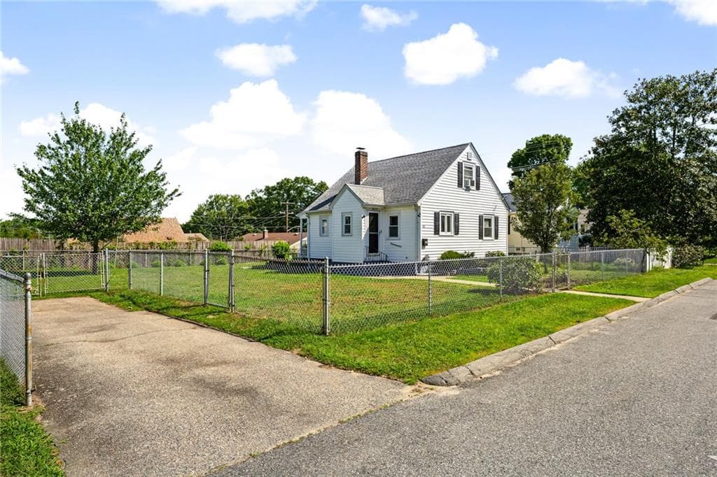 Single Family Residence at 51 Lowell Street, Cranston, photo 4 of 37