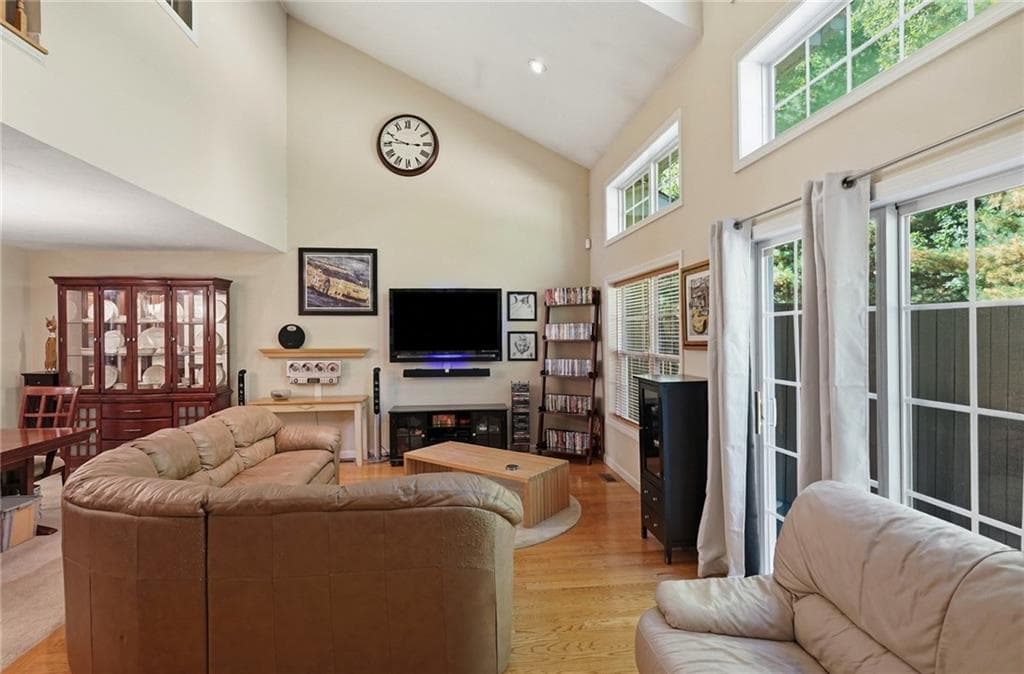 Condominium at 24 Silver Pines Boulevard, North Smithfield, photo 9 of 36