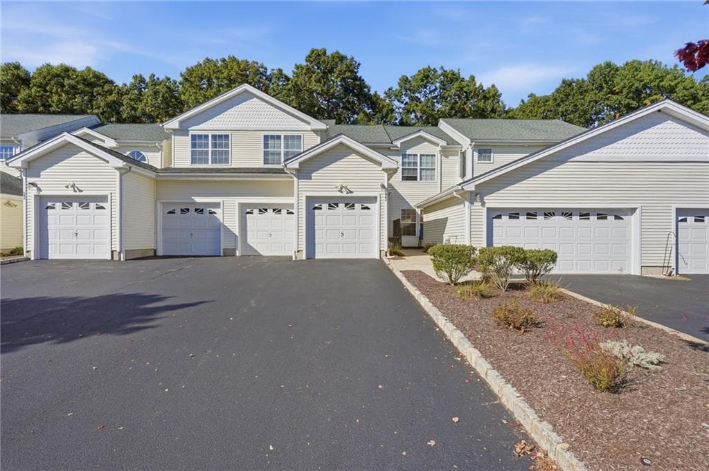 Condominium at 24 Silver Pines Boulevard, North Smithfield, photo 35 of 36