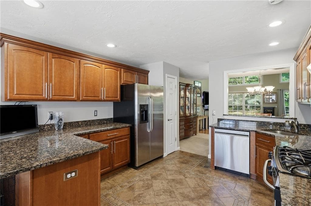 Condominium at 24 Silver Pines Boulevard, North Smithfield, photo 4 of 36