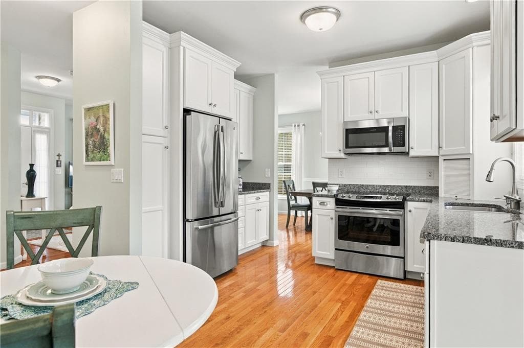 Condominium at 170 Providence Pike UNIT 95, North Smithfield, photo 13 of 33