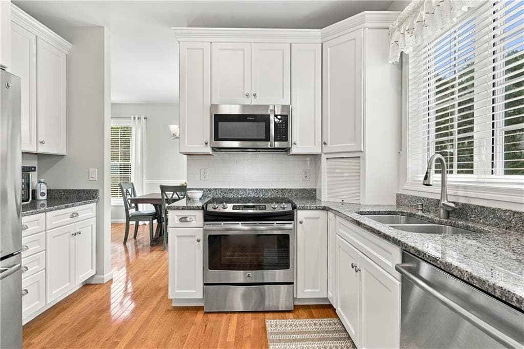 Condominium at 170 Providence Pike UNIT 95, North Smithfield, photo 15 of 33