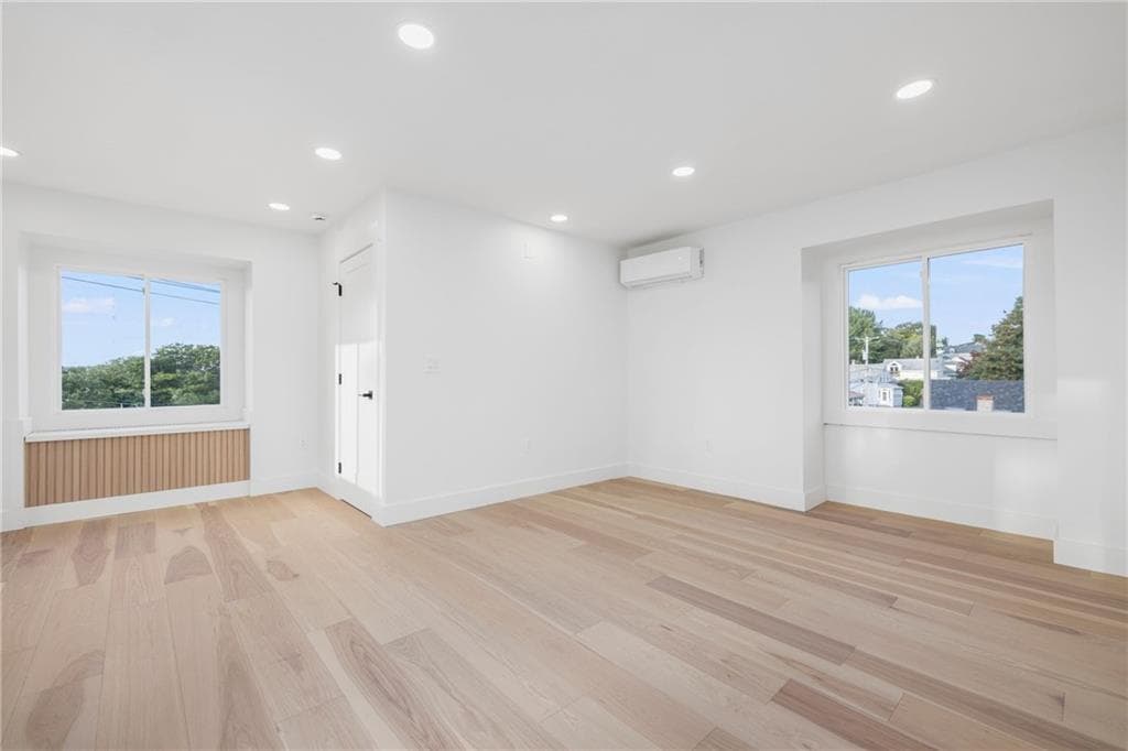 Condominium at 7 Sheffield Avenue UNIT B, Newport, photo 32 of 41