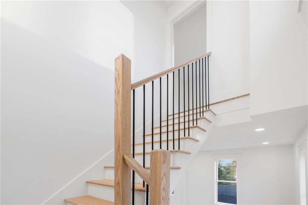 Condominium at 7 Sheffield Avenue UNIT B, Newport, photo 28 of 41