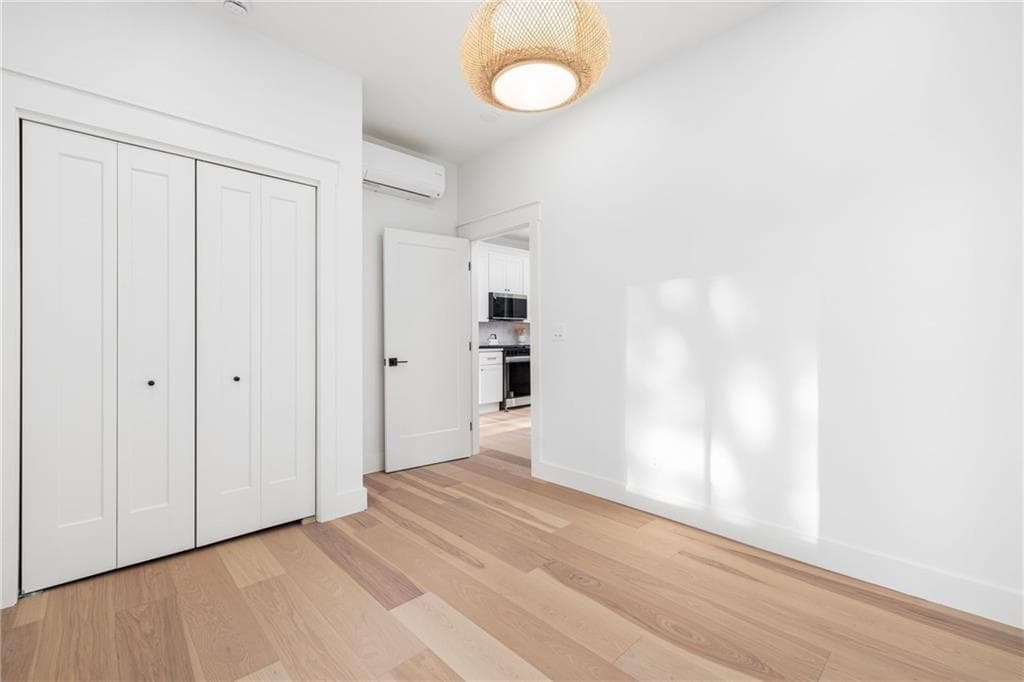 Condominium at 7 Sheffield Avenue UNIT B, Newport, photo 19 of 41