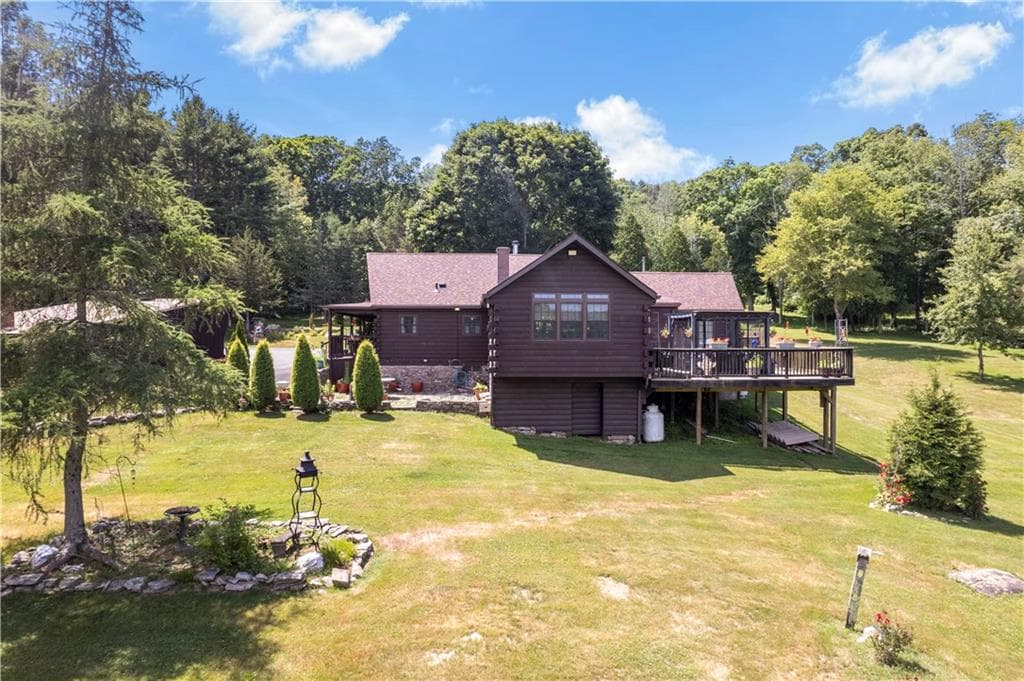 Single Family Residence at 84 Dark Lantern Hill Road, Killingly, photo 2 of 49