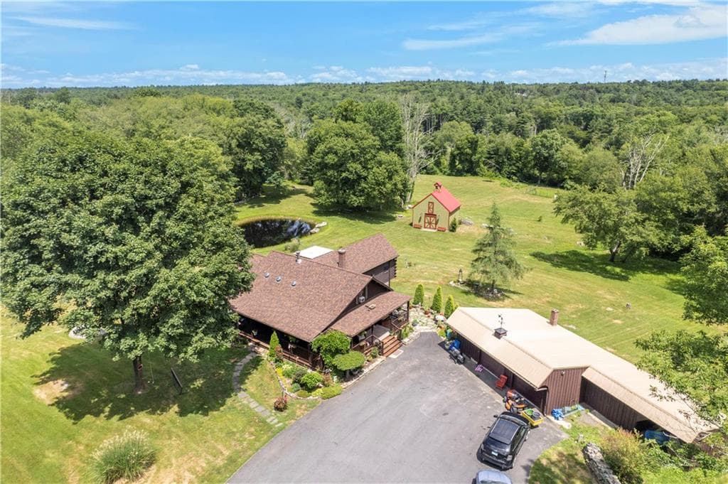 Single Family Residence at 84 Dark Lantern Hill Road, Killingly, photo 6 of 49